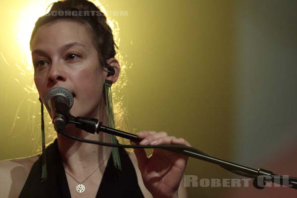 BAXTER DURY - 2013-12-13 - PARIS - CentQuatre - Nef Curial - 